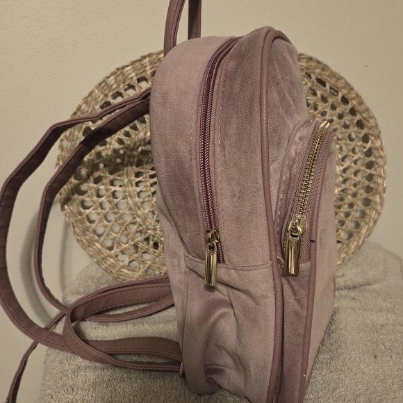 Elegant Mauve Backpack Soft Suade - Picture 2 of 8